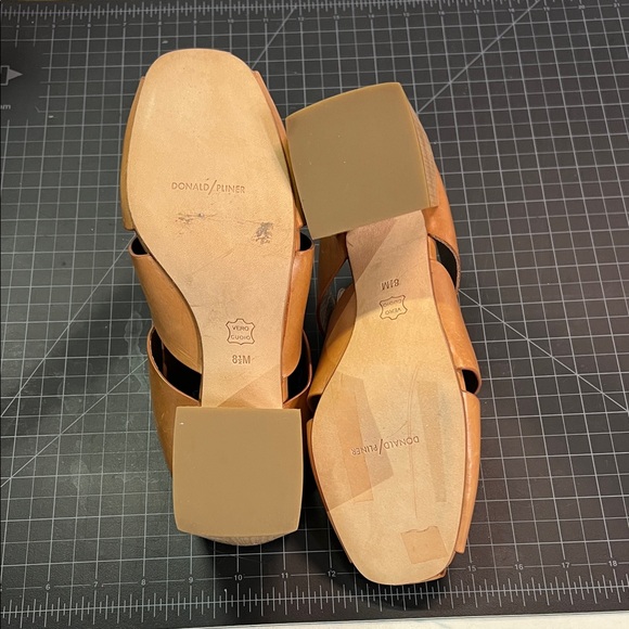 Donald J. Pliner Women's Brown Leather Mules - Picture 5 of 5